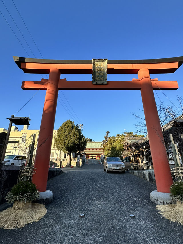 【浜松 冬の旅】 青銅製で最大級の狛犬 家康ゆかりの神社