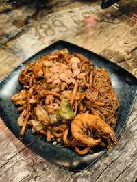 Celebrating the Lunar New Year with Irresistible Hokkien Mee and More