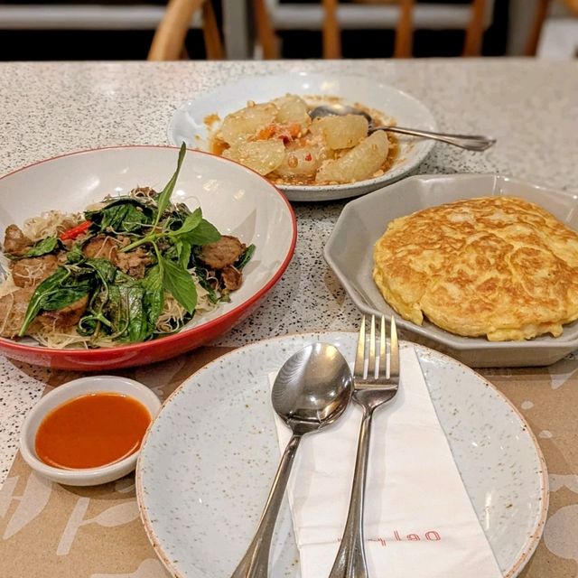 Lay Lao “米其林必比登” 連續八年上榜的泰式料理