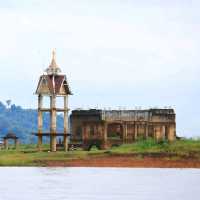 ล่องเรือชมวัดใต้บาดาล สังขละบุรี