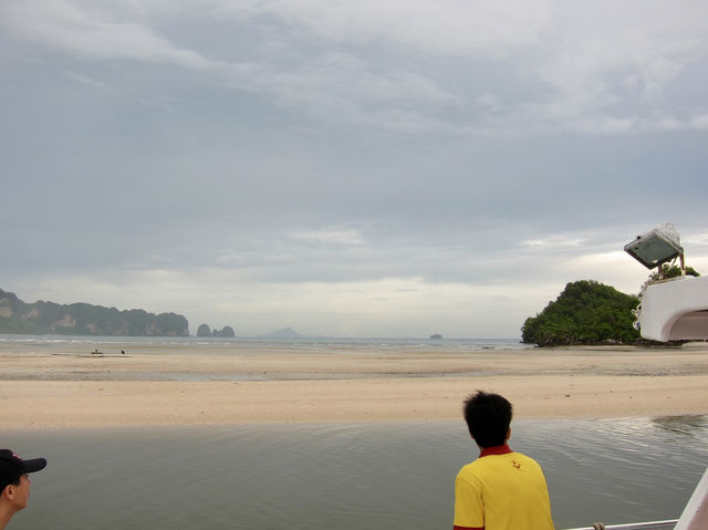 Thailand’s Majestic Natural Paradise: Phang Nga Bay