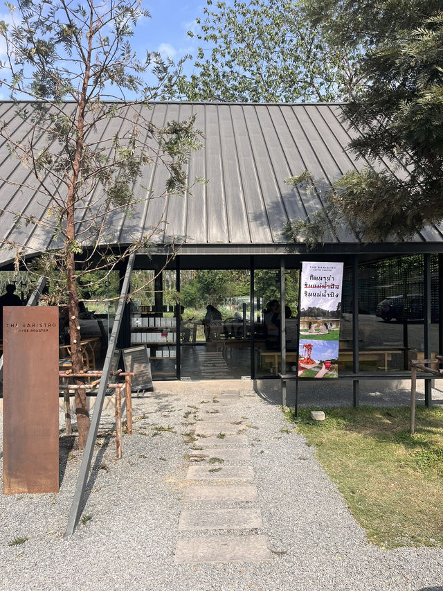 핑 강 바라보며 먹는 맛있는 디저트와 커피 ‘The Baristro Coffee Roaster‘🇹🇭