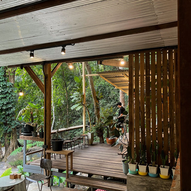 คาเฟ่แม่กำปอง เชียงใหม่