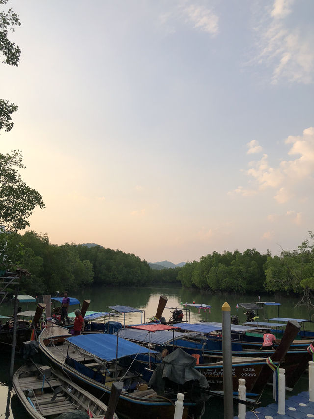 ท่าเรือบ้านหินร่ม