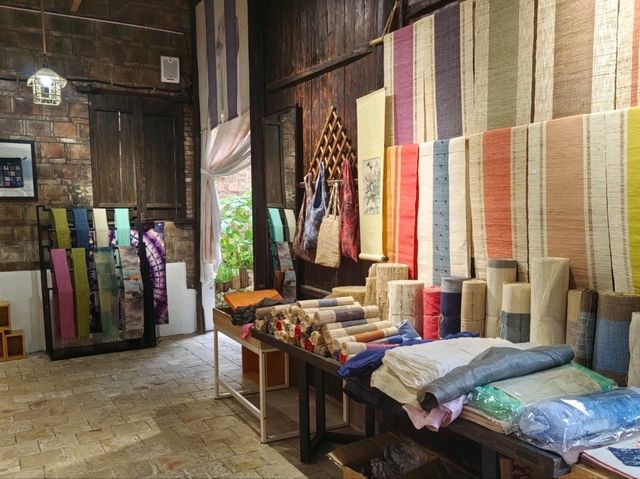 Xia Bu Craft Exhibition: Showcasing Traditional Weaving Techniques