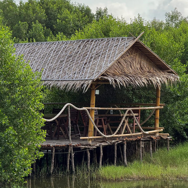 สภากาแฟกลางน้ำ กองเรือตรวจอ่าว อ.สัตหีบ จ.ชลบุรี