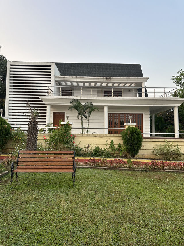 Bungalow 2 BHK, 3 BHK