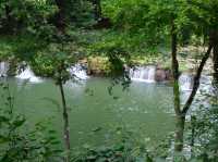เที่ยวคลายร้อนที่อุทยานแห่งชาติน้ำตกเจ็ดสาวน้อย🌿🪨