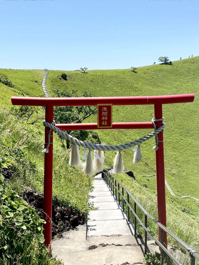 Spring Getaway to Mt. Omuro – A Walk Above the Clouds