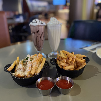 90s ジョーダン レストラン ピンズ バッジ 2点とオマケ 90s ジョーダン