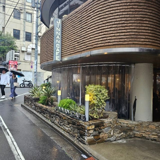 [渋谷]圧倒的席数！渋谷の穴場カフェレストラン[JINNAN CAFE 渋谷]