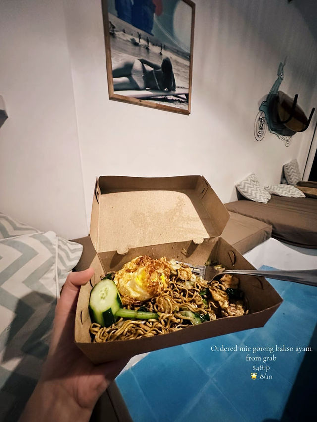 Living the Bali Dream at KOS One Hostel, Canggu 🌤️🎊