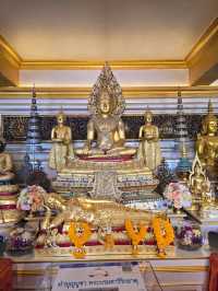 ไหว้พระที่วัดสระเกศราชวรมหาวิหาร