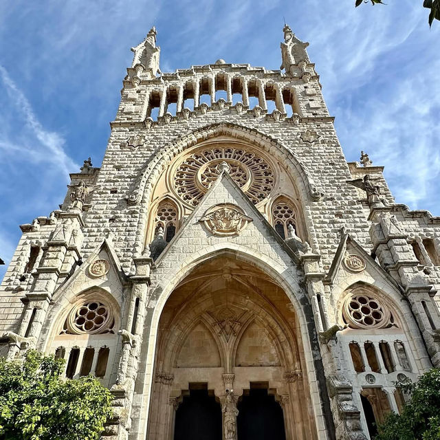 🌞 Weekend Escape to Sóller, Spain: Tram Rides, Citrus Groves & Tramuntana Magic