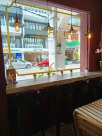 Art Meets Comfort Food at Pinwheel Café