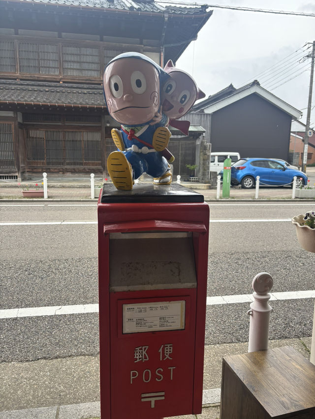  冰見市商店街：忍者小精靈的打卡熱點🗡️✨