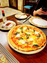 Castle Cravings & Candlelit Nights – Dine in Style at Bistro Cascata!