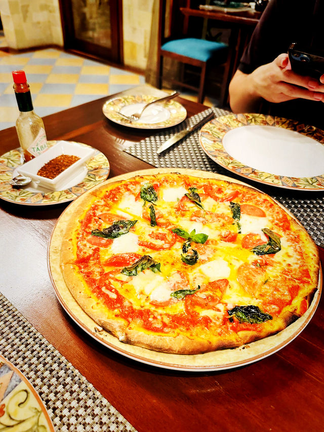 Castle Cravings & Candlelit Nights – Dine in Style at Bistro Cascata!