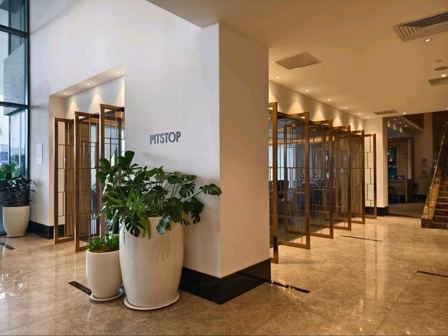 "Holiday Inn Sepang: Your Smart Stopover Near KLIA"
