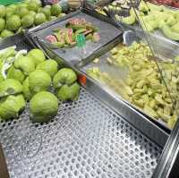 🍉通化街夜市美食攻略：阿婆水果攤鮮甜爆汁，滷味香氣逼人🔥