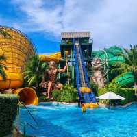 พาเล่นสวนน้ำ Aquatopia ในหน้าฝน