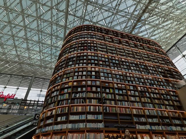 Starfield Library ห้องสมุดสุดอลังการ