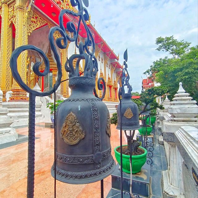 วัดเสมียนนารี นารีสร้างวัด