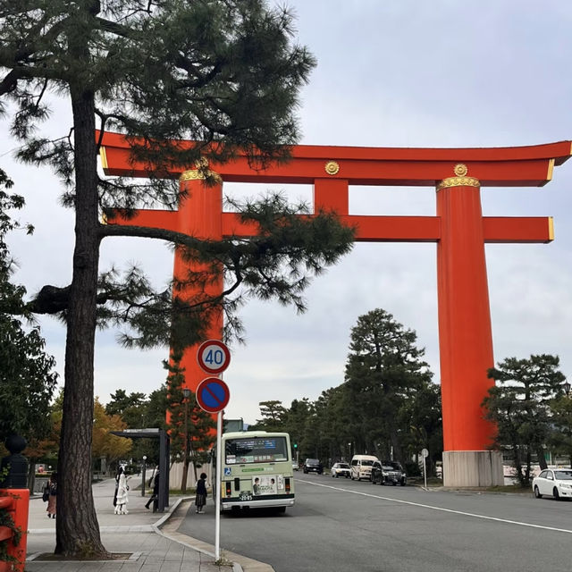 🎨 Kyoto Art Stroll with a Coffee Break