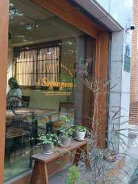 水源靈通區的小公園咖啡店