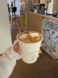 Too Pretty to Sip? Discover Pippy Coffee in Guangzhou