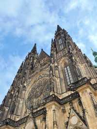 🏰プラハ・プラハ城｜千年の歴史が息づくヨーロッパ最大級の古城