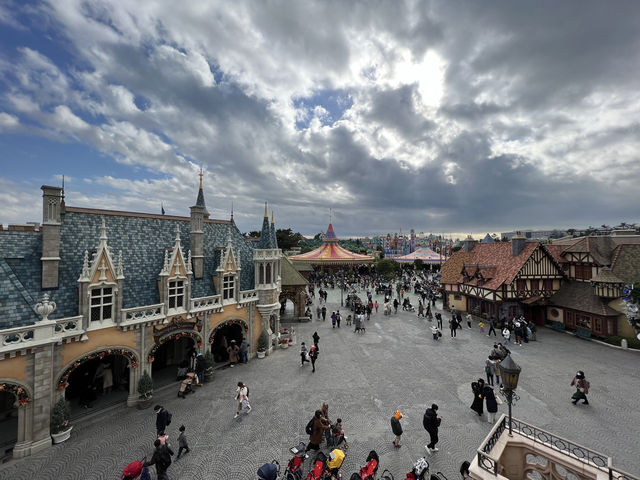 🏰 Disneyland Tokyo – A Magical Day for the Whole Family