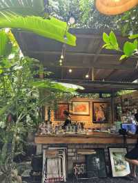 ร้านกาแฟในดงบอนยักษ์🌱