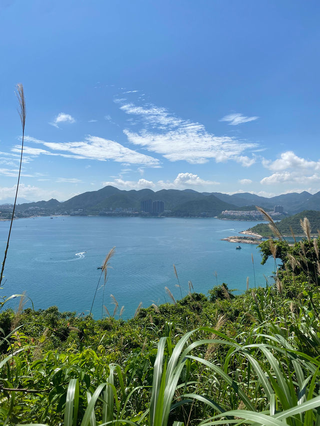 香港｜鶴咀道上一路的藍天白雲與大海🌊🩵