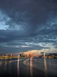 🇻🇳 Da Nang: The City That Lives Between Mountains and the Sea ⛰