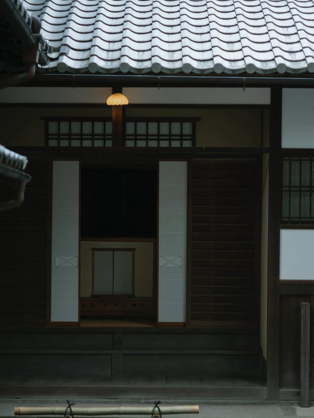 【レトロ建築の美学✨】旧三井倶楽部で優雅な時間旅行を