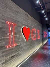 ห้องสมุด “御溪书斋” (Yu Xi Shu Zhai) ในห้าง HI CITY กว
