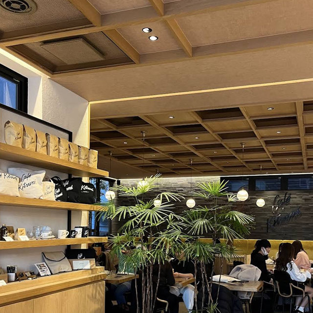 【東京/青山🇯🇵】パリ発アパレルブランドカフェ☕️ Café Kitsuné 