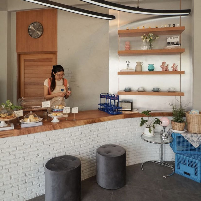  Hi Babe Café 