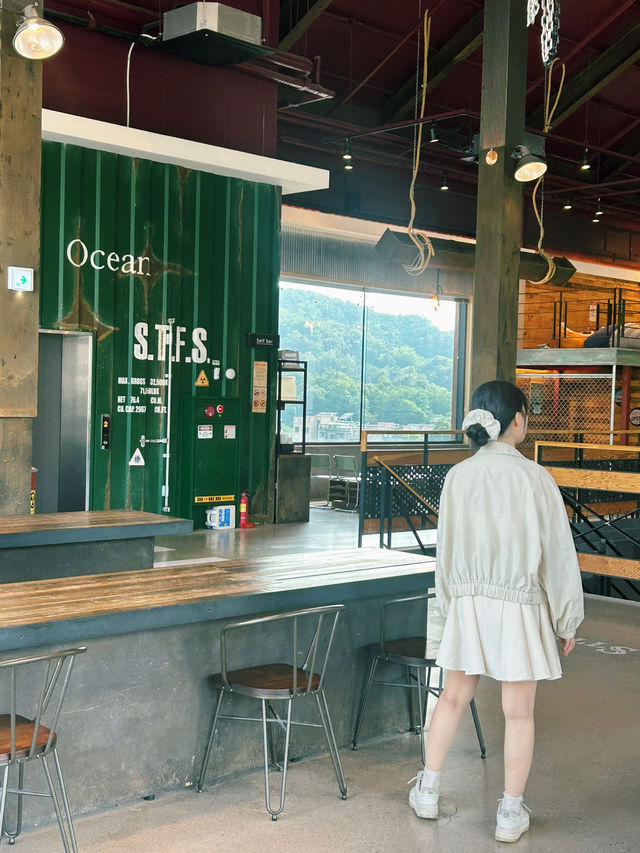 🌊 폭포와 뷰가 주는 힐링 공간, 스톤폴스