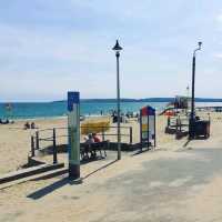 is a fantastic place to visit, especially for families or anyone looking for a pleasant day by the sea
