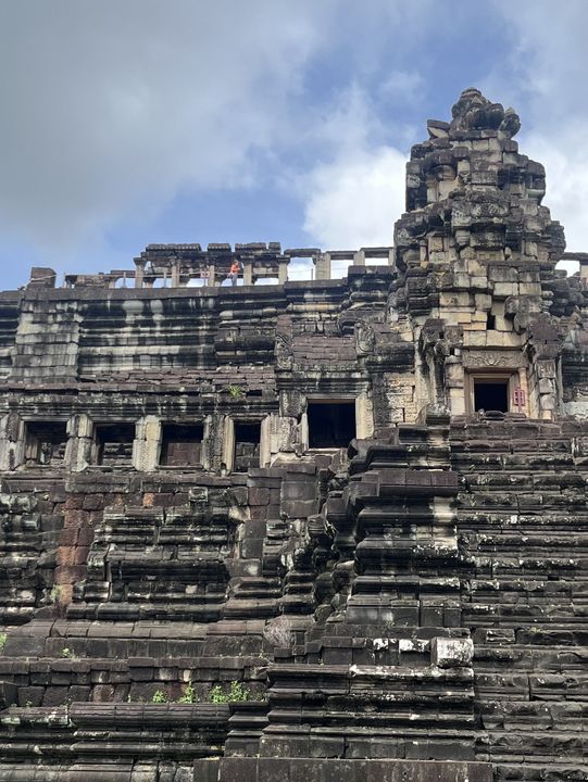 🛕 Bayon Temple — The Stone Faces of an Empire