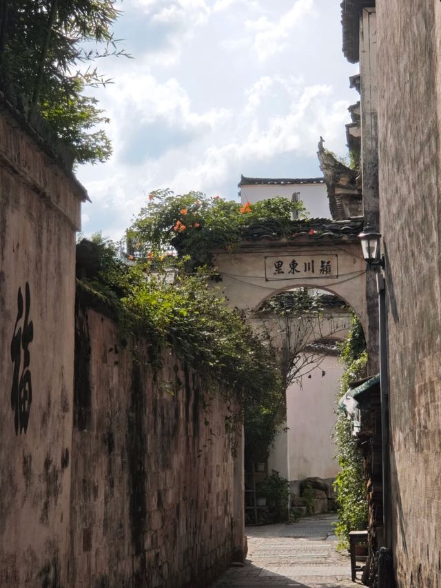 Discover Hongcun: China’s Most Beautiful Ancient Village