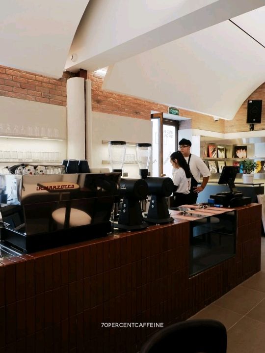 Pomalo Brew & Bakes
