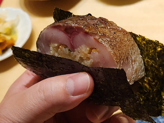 셰프의 손끝에서 빛나는 계절 스시, 부산 심타카이 체험기