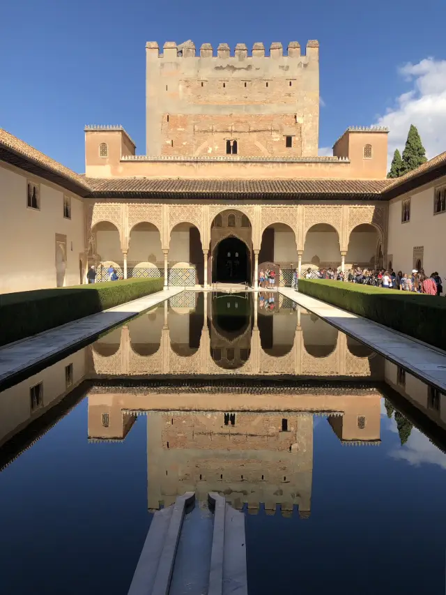 Strolling Through the Alhambra: A Magical Granada Getaway