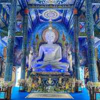 🐉💙 *Wat Rong Suea Ten: The Electric Blue Temple of Chiang Rai* 🏯✨