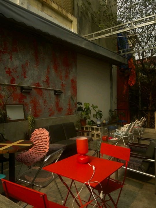 Kismet is a cozy café