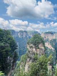 🌲 Zhangjiajie National Forest Park — A Real‑Life Avatar World