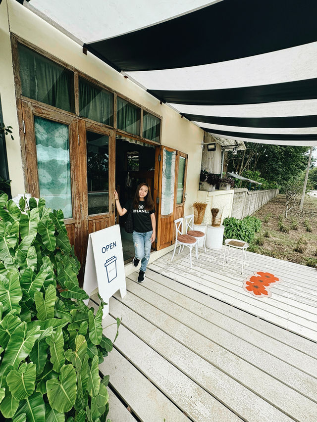 82 cafe แม่เมาะ ลำปาง 82 cafe แม่เมาะ ลำปาง